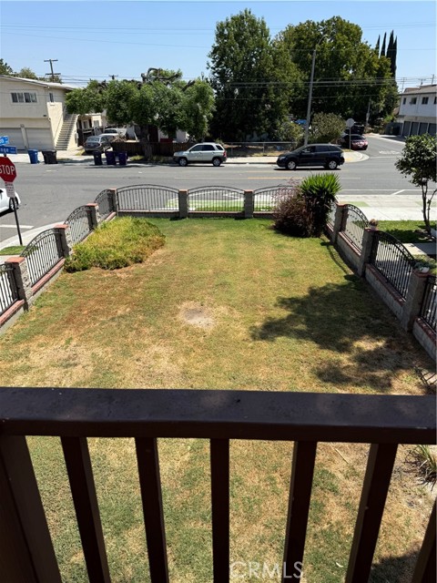 Detail Gallery Image 2 of 14 For 1170 E 55th St #1,  Long Beach,  CA 90805 - 2 Beds | 1 Baths