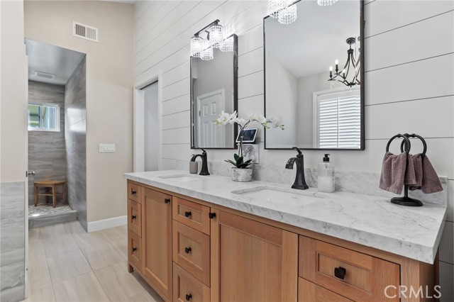 11571 Harrisburg, Rossmoor CA: https://media.crmls.org/medias/215fa31f-6031-41ec-9ec9-bf6fdf043fd5.jpg