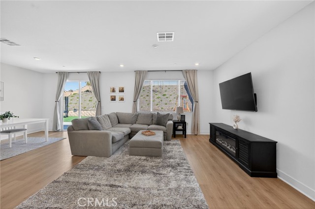 Detail Gallery Image 14 of 53 For 33134 Celadon Ave, Winchester,  CA 92596 - 3 Beds | 2/1 Baths