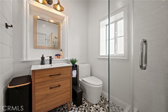 Detail Gallery Image 33 of 49 For 3345 Oakhurst Ave, Los Angeles,  CA 90034 - 3 Beds | 3 Baths
