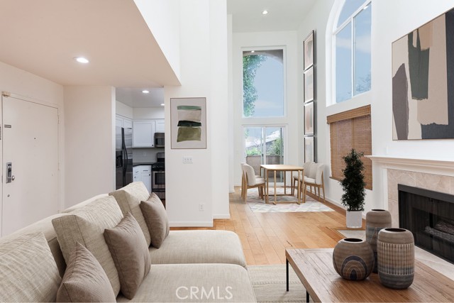 1639 Camden AVE Unit: 301