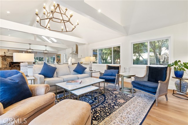 Detail Gallery Image 22 of 52 For 1545 Willow Creek, Paso Robles,  CA 93446 - 2 Beds | 4 Baths