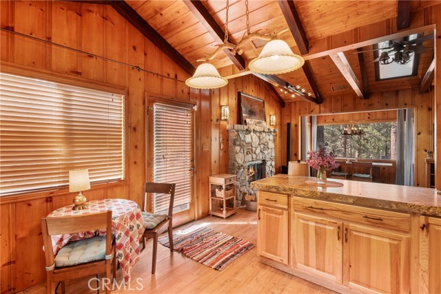 Detail Gallery Image 13 of 39 For 993 Partridge Rd, Wrightwood,  CA 92397 - 2 Beds | 2 Baths