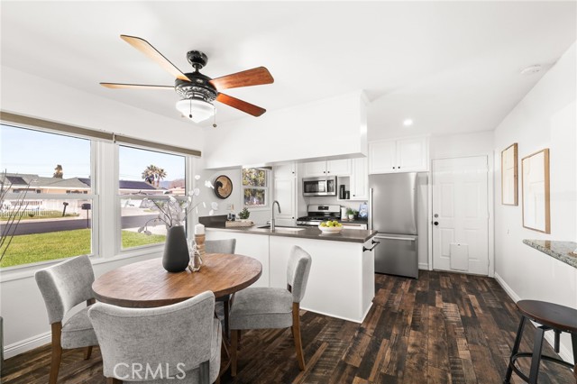 Detail Gallery Image 7 of 44 For 6661 Yucca Ave, Rialto,  CA 92376 - 3 Beds | 2 Baths