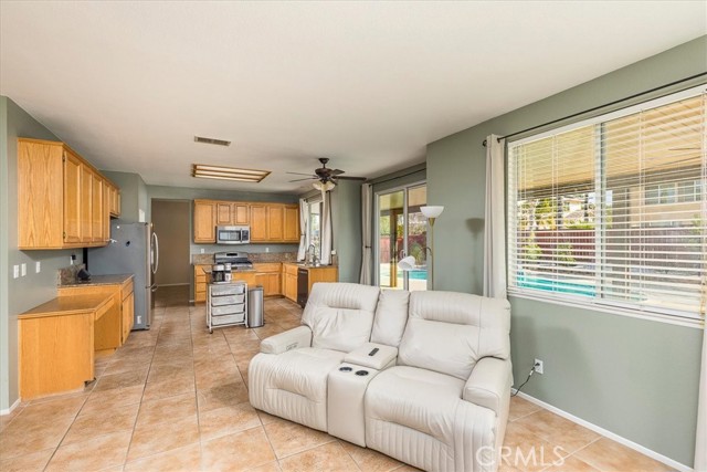 Detail Gallery Image 14 of 42 For 35604 Shadow, Winchester,  CA 92596 - 4 Beds | 3 Baths