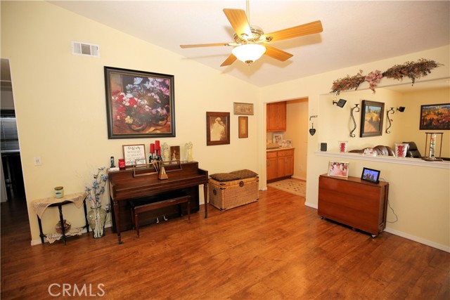 Detail Gallery Image 4 of 37 For 171 Bridgegate Ln, Paso Robles,  CA 93446 - 4 Beds | 3 Baths