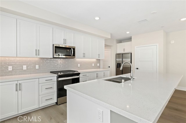 Detail Gallery Image 13 of 38 For 16175 Dawn Way #202,  Tustin,  CA 92782 - 2 Beds | 2 Baths