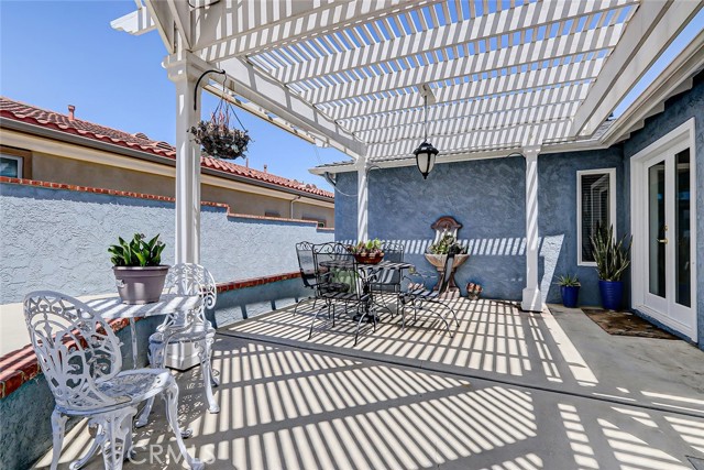 1736 1st Street, Manhattan Beach, California 90266, 3 Bedrooms Bedrooms, ,2 BathroomsBathrooms,Residential,Sold,1st,SB24091242