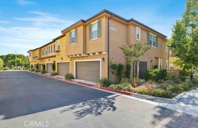 Detail Gallery Image 1 of 47 For 3008 E via Fiano, Ontario,  CA 91764 - 3 Beds | 2/1 Baths