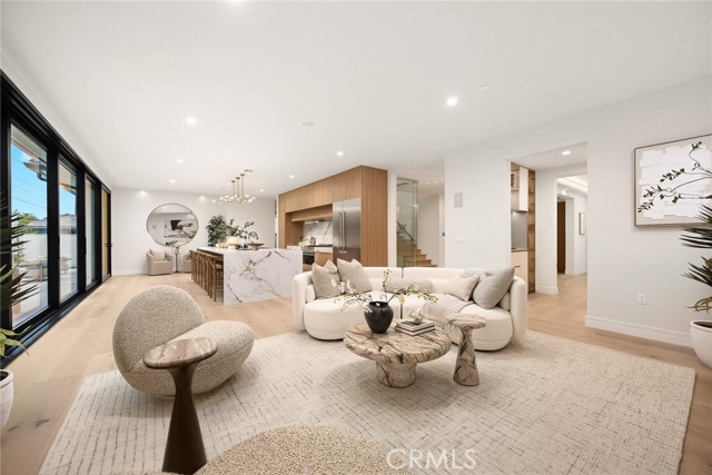 320 Coyle Avenue photo 9