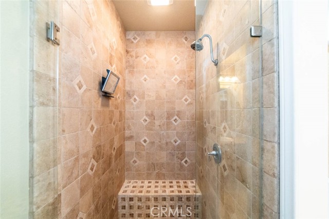 Detail Gallery Image 33 of 52 For 6 Roseleaf, Irvine,  CA 92620 - 5 Beds | 3/1 Baths