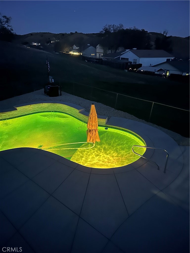 https://media.crmls.org/medias/21638d78-a763-45bb-98bc-fd3e0e45d55b.jpg?preset=X-Large