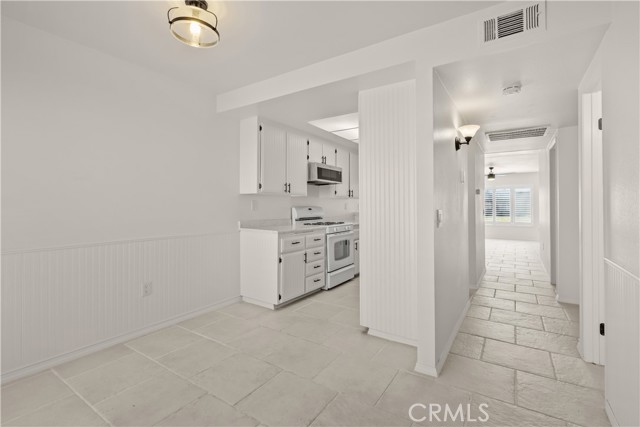 Detail Gallery Image 20 of 30 For 616 S Santa Fe, Hemet,  CA 92543 - 2 Beds | 2 Baths