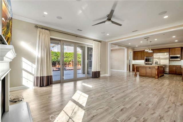 Detail Gallery Image 15 of 49 For 19741 Slayback Ln, Huntington Beach,  CA 92646 - 4 Beds | 3 Baths