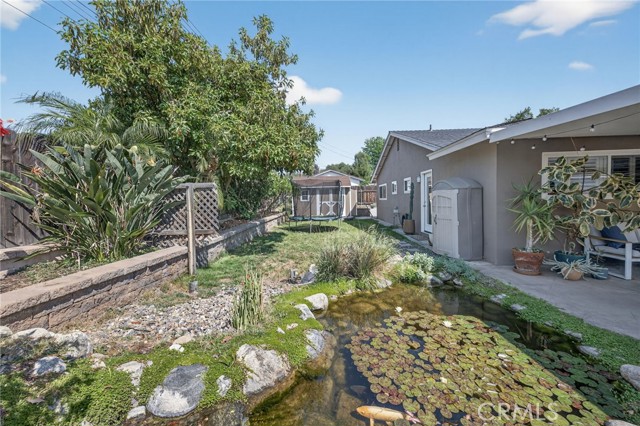1463 Clock Ave, Redlands CA: https://media.crmls.org/medias/21640f1b-f76e-45d0-9ca1-d45807d7e1ef.jpg