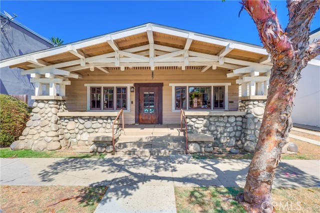 Detail Gallery Image 11 of 46 For 948 Cedar Ave, Long Beach,  CA 90813 - 2 Beds | 1 Baths
