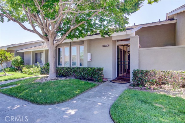 8646 Butte Circle, Huntington Beach CA: https://media.crmls.org/medias/216464e8-09ef-4fa7-bc7a-5d885809cbcd.jpg