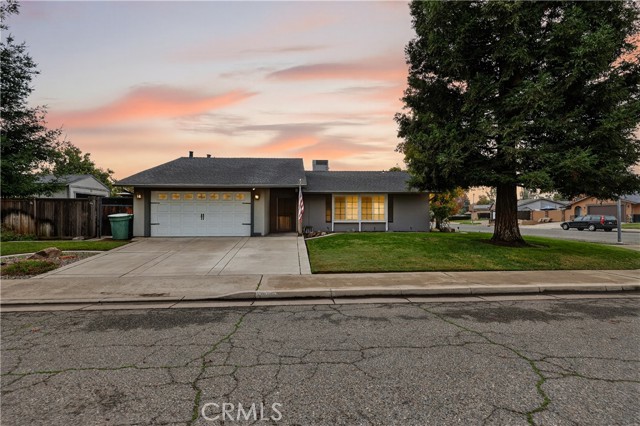 Detail Gallery Image 1 of 32 For 3303 Sutter, Merced,  CA 95340 - 4 Beds | 2 Baths