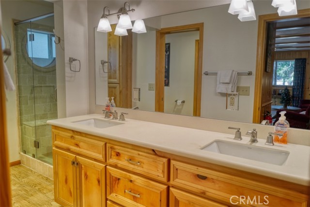 Detail Gallery Image 11 of 21 For 783 Crown Dr, Lake Arrowhead,  CA 92352 - 6 Beds | 4 Baths