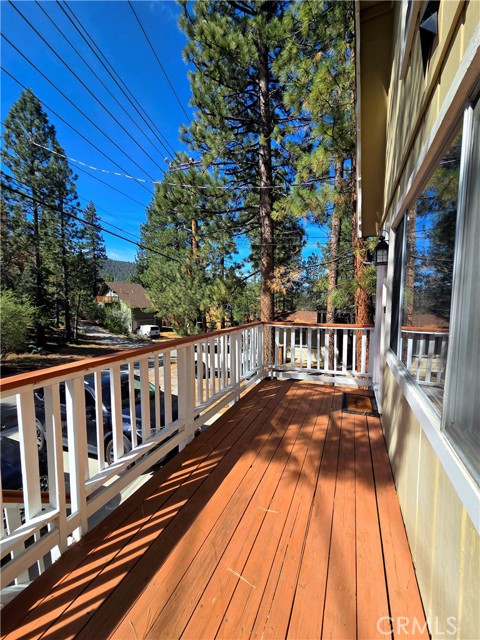 Detail Gallery Image 4 of 28 For 42806 Cougar, Big Bear Lake,  CA 92315 - 2 Beds | 2 Baths