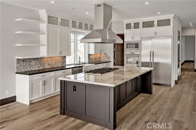 509 Marine Avenue, Manhattan Beach, California 90266, 6 Bedrooms Bedrooms, ,2 BathroomsBathrooms,Residential,Sold,Marine,SB21082532
