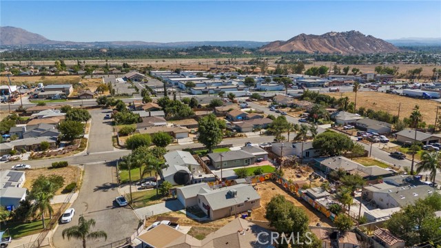 Detail Gallery Image 27 of 33 For 5668 Bella Dr, Jurupa Valley,  CA 92509 - 3 Beds | 1/1 Baths