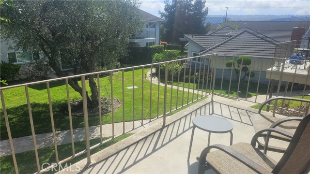 Detail Gallery Image 9 of 36 For 22945 Nadine Cir #B,  Torrance,  CA 90505 - 2 Beds | 2 Baths