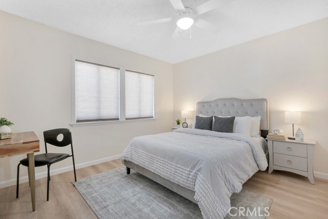 8901 Amigo Avenue, Northridge CA: https://media.crmls.org/medias/216a0f24-2d01-405f-bcd2-1e2165c5aac9.jpg