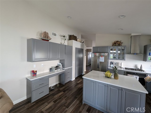 Detail Gallery Image 7 of 21 For 25850 London Pl, Stevenson Ranch,  CA 91381 - 4 Beds | 2 Baths