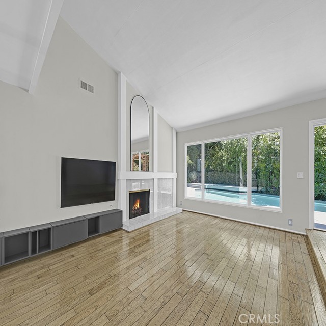 23020 Wrencrest Drive, Calabasas CA: https://media.crmls.org/medias/216be4f8-f25f-4d6e-84cc-e4c7df995ecf.jpg