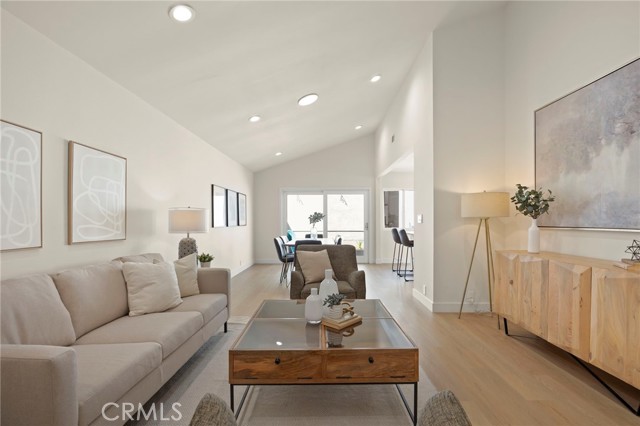 5657 Stanford Street photo 5