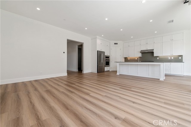 Detail Gallery Image 11 of 40 For 216 Piazza, Irvine,  CA 92602 - 4 Beds | 4 Baths