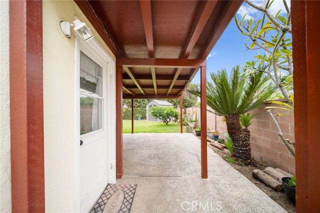 11692 Poes Street, Anaheim CA: https://media.crmls.org/medias/216ccc50-0296-4bec-b02d-48b260e132a6.jpg