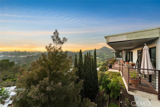 Detail Gallery Image 52 of 75 For 7426 Mulholland Dr, Los Angeles,  CA 90046 - 2 Beds | 2 Baths