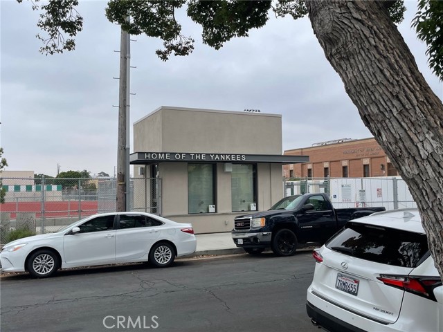 3007 S Canfield Avenue, Los Angeles CA: https://media.crmls.org/medias/216e4a2d-d8e0-4ef4-886e-8a8ab392bcd3.jpg