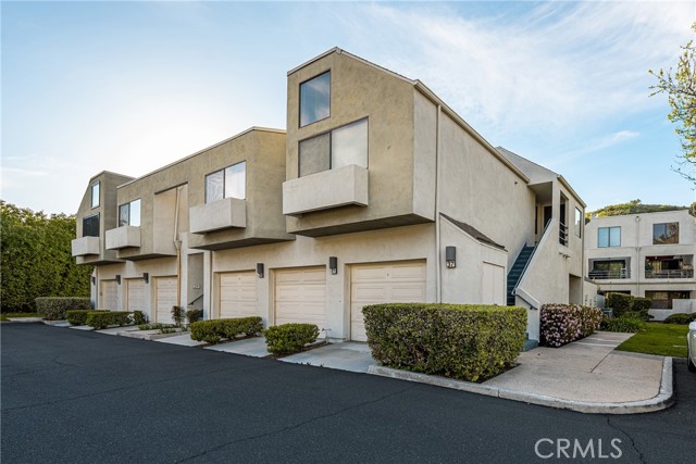 Detail Gallery Image 2 of 30 For 5744 E Creekside #37,  Orange,  CA 92869 - 1 Beds | 1 Baths