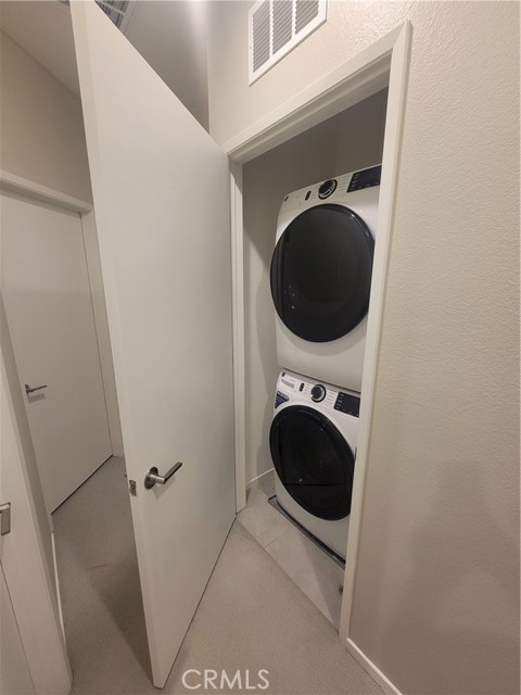 Detail Gallery Image 21 of 29 For 5464 Seacliff Pl #25,  San Diego,  CA 92154 - 4 Beds | 3/1 Baths
