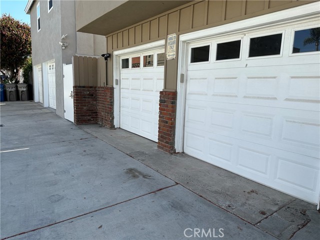 228 4th Street, Seal Beach CA: https://media.crmls.org/medias/216efafd-fe64-404c-8152-cf1f8dcf2070.jpg