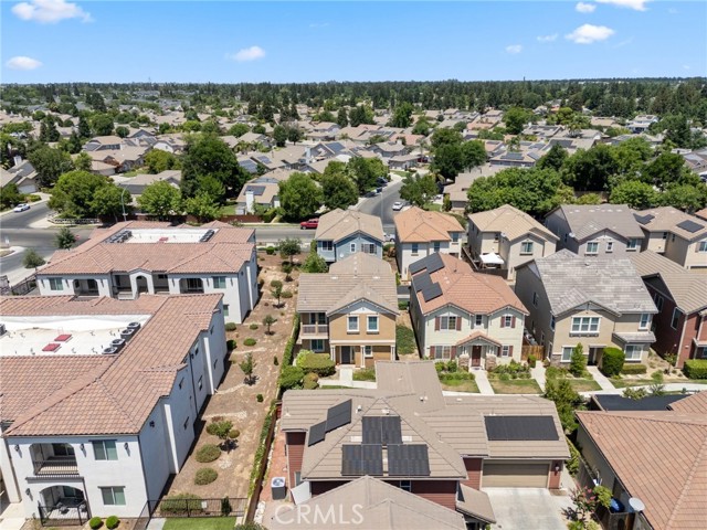 5529 N Valdez, Fresno CA: https://media.crmls.org/medias/216fa17c-3b92-4c99-b77f-4bf79a3ac47b.jpg