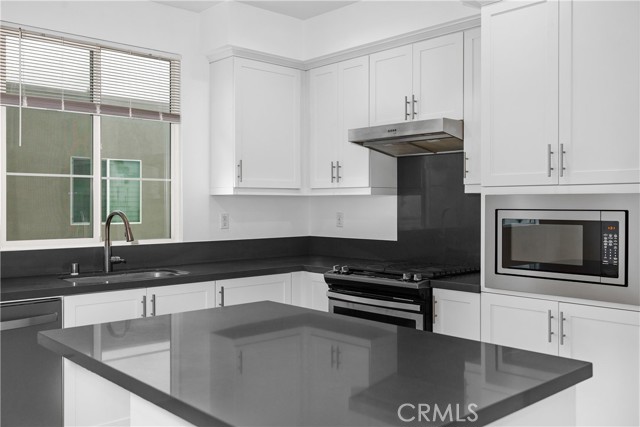 Detail Gallery Image 22 of 42 For 292 Novel, Irvine,  CA 92618 - 2 Beds | 2/1 Baths