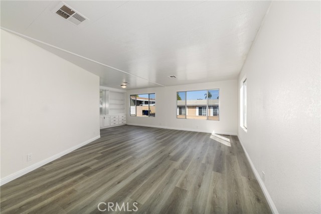 6130 Camino Real, Jurupa Valley CA: https://media.crmls.org/medias/216fc06e-fb6c-40a7-b71f-bf14c90fca32.jpg