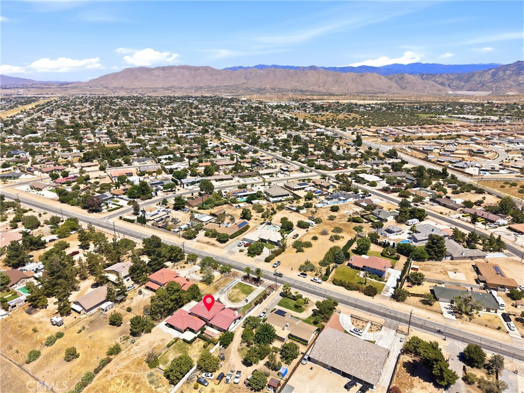 https://media.crmls.org/medias/2170377a-d006-49bf-9a54-19d243ad106b.jpg?preset=X-Large