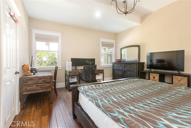 1417 Monterey Avenue, Monrovia CA: https://media.crmls.org/medias/21709bb6-fd46-43dc-a6d5-234630a2038f.jpg