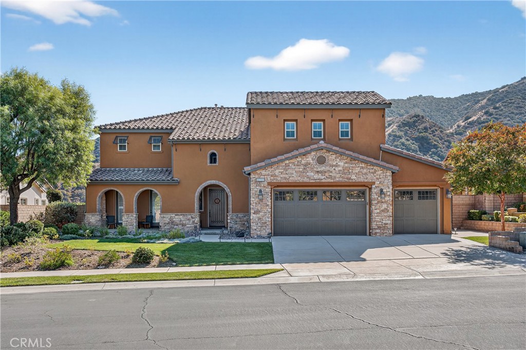8335 Sunset Rose Dr. Drive S