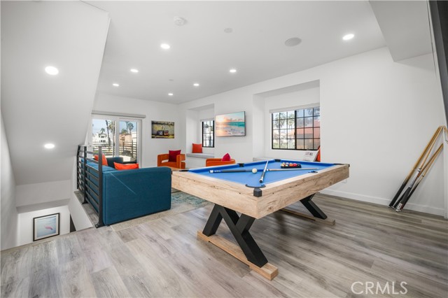 Detail Gallery Image 13 of 32 For 122 21st St, Huntington Beach,  CA 92648 - 3 Beds | 5/1 Baths