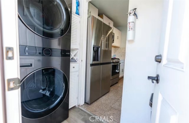 Detail Gallery Image 8 of 16 For 1390 Gundry Ave, Long Beach,  CA 90813 - 1 Beds | 1 Baths