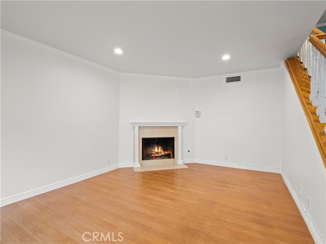 Detail Gallery Image 3 of 42 For 18411 Hatteras St #138,  Tarzana,  CA 91356 - 3 Beds | 2/1 Baths