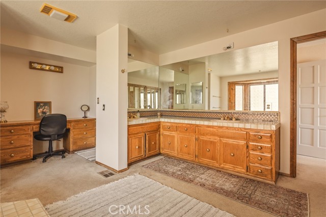 201 Grizzly, Lake Arrowhead, CA 92352