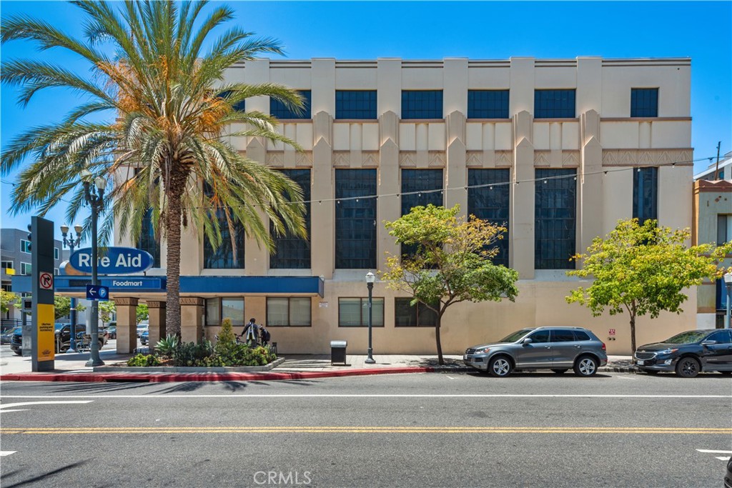SingleFamilyResidence at 601 Pine Avenue