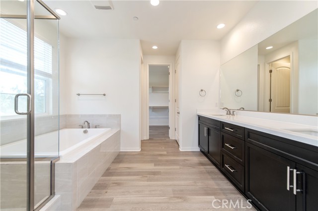 Detail Gallery Image 15 of 40 For 8773 Bay Laurel St, Chino,  CA 91708 - 5 Beds | 3/1 Baths